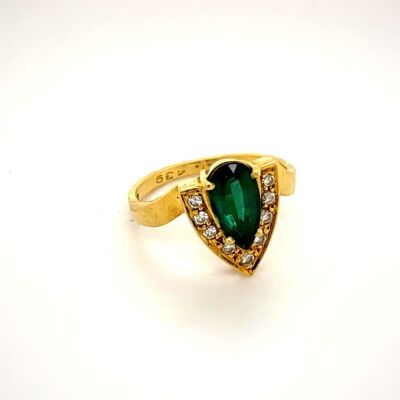 A GREEN TOURMALINE AND DIAMOND DRESS RING