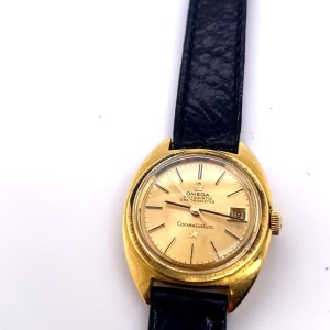 A LADIES GOLD OMEGA CONSTELLATION WRISTWATCH