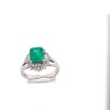 AN EMERALD AND DIAMOND RING - 3