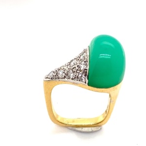 A CHRYSOPRASE AND PAVE DIAMOND DRESS RING
