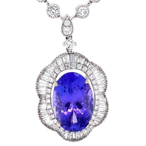 AN IMPRESSIVE TANZANITE AND DIAMOND NECKLACE