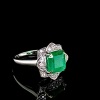 AN EMERALD DRESS RING