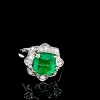 AN EMERALD DRESS RING - 3