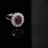 A RUBY AND DIAMOND CLUSTER RING - 3