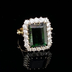 A TOURMALINE AND DIAMOND CLUSTER RING