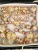 A COLLECTION OF ASSORTED VINTAGE COLLECTABLE BEADS - 3