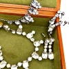 A COLLECTION OF VINTAGE COSTUME JEWELLLERY - 4