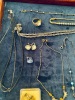 A LARGE COLLECTION OF VINTAGE COSTUME JEWELLLERY - 3
