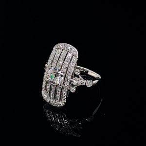 AN ART DECO STYLE DIAMOND RING