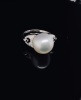 A DIAMOND AND SOUTH SEA PEARL RING - 2