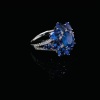 A SAPPHIRE AND DIAMOND FLOWER CLUSTER RING - 2