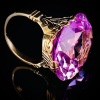 A MID CENTURY SYNTHETIC PINK SAPPHIRE RING - 3