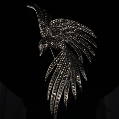 A LARGE MARCASITE BROOCH