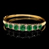 AN EMERALD AND DIAMOND HINGED BANGLE - 6