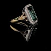 AN EMERALD AND DIAMOND CLUSTER RING - 2