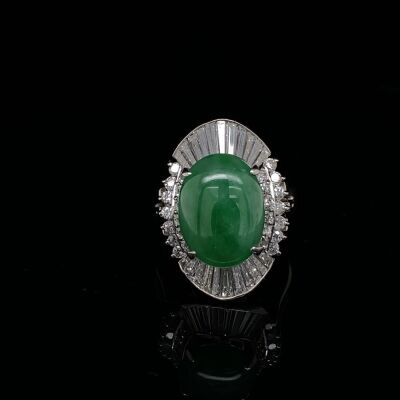 A JADEITE AND DIAMOND CLUSTER RING