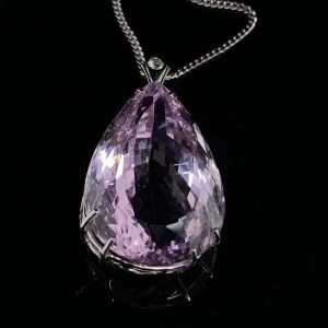 A KUNZITE AND DIAMOND PENDANT