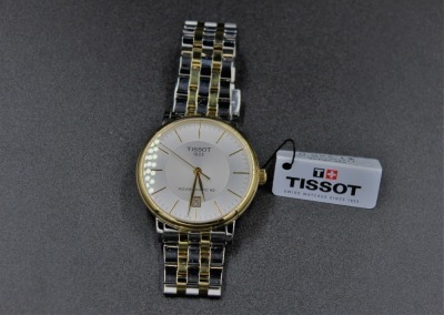 A TISSOT CARSON POWERMATIC 80 WRISTWATCH