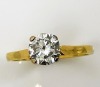 A SOLITAIRE DIAMOND RING - 3