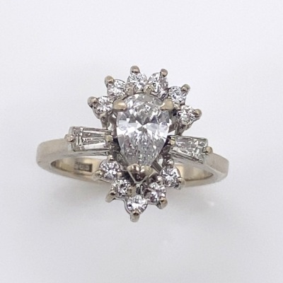 A DIAMOND CLUSTER RING