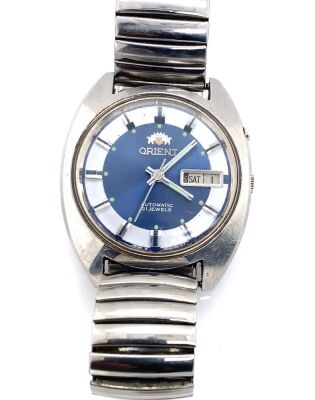 A RETRO ORIENT WRISTWATCH