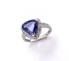 A SAPPHIRE AND DIAMOND RING - 4