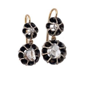 A PAIR OF ANTIQUE RUSSIAN DIAMOND EARRINGS