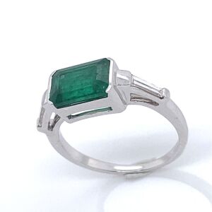 AN EMERALD AND DIAMOND RING