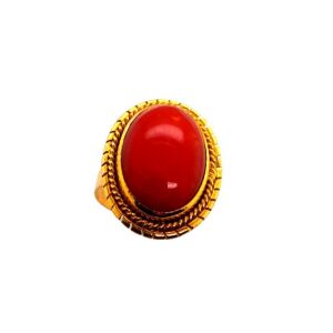 A VINTAGE CORAL RING