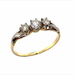 A THREE STONE DIAMOND RING