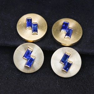 AN IMPRESSIVE PAIR OF VINTAGE FINE SAPPHIRE CUFFLINKS BY CARTIER