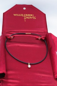 A SOUTH SEA PEARL PENDANT NECKLACE BY WILLIE CREEK