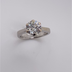 A SOLITAIRE DIAMOND RING