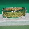 A HINGED GOLD BANGLE - 2