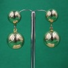 A PAIR OF GOLD DROP EARRINGS - 3