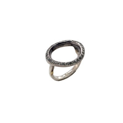 A DIAMOND SET SILVER RING