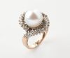 A SOUTH SEA PEARL AND DIAMOND CROSSOVER RING - 3